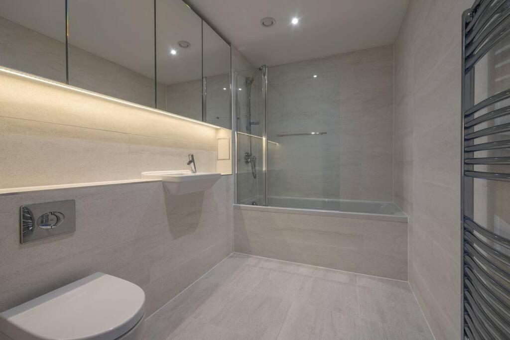 Luxurious & Modern Townhouse In Hammersmith Apartment Лондон Екстериор снимка